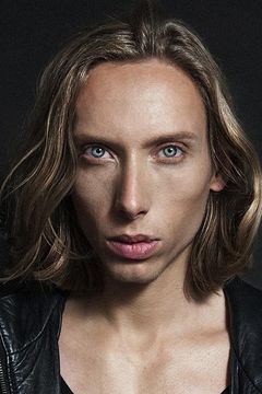 Max Croes interpreta Parkland Patient
