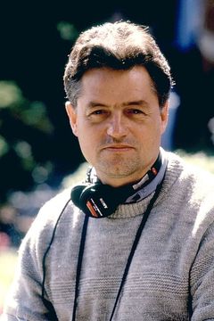Jonathan Demme interpreta Man in Elevator (uncredited)
