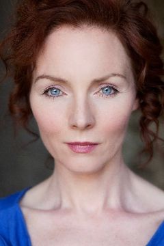 Aislín McGuckin interpreta Maria