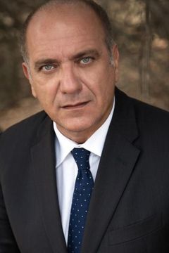 Luigi Di Fiore interpreta Riccardo