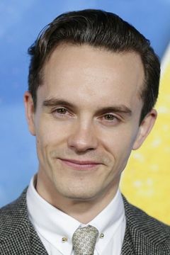 Danny Collins interpreta Mungojerrie