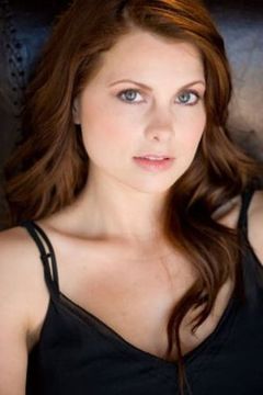 Samantha Figura interpreta Suzy Hanson