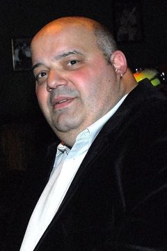 Anthony J. Ribustello interpreta Fast Freddie