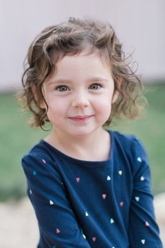 Elise Vargas interpreta Baby Trevor