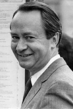 Peter Sallis interpreta Wallace / Hutch (voice)