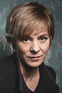 Bernadette Heerwagen interpreta Nina