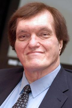 Richard Kiel interpreta Man in Gym (uncredited)