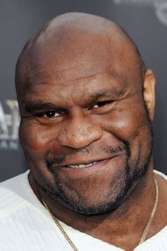 Bob Sapp interpreta Ukafa