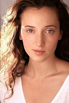 Daniella Alma interpreta Young Nurse (uncredited)