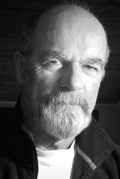 John Finn interpreta John Stillman