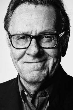 Tom Wilkinson interpreta James Baker