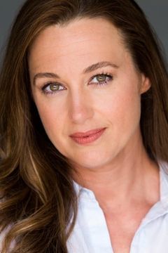 Dana Green interpreta Voice Actor (voice)