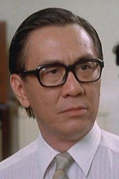 James Wong interpreta Mr. Ma