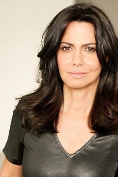 Nancy Valen interpreta Samantha Thomas