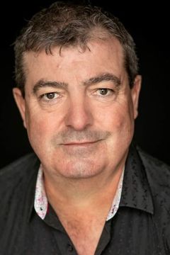 Geoff Dolan interpreta Cellmate (as Geoffrey Dolan)