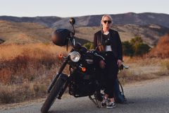 Callie Croughwell interpreta Teenage Girl