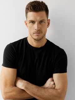Logan Macrae interpreta Jodie