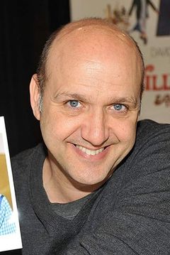 Paris Themmen interpreta Mike Teevee