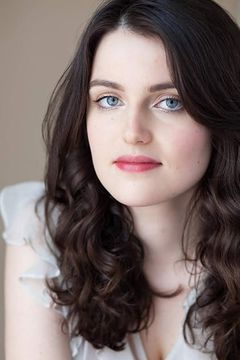 Catherine Davis interpreta Emily Taylor