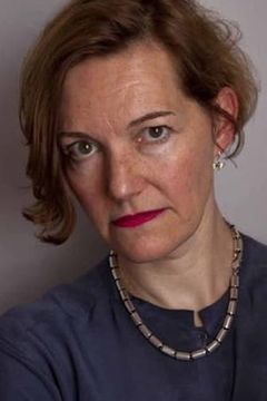 Tanya Ronder interpreta Lizzie Willoughby