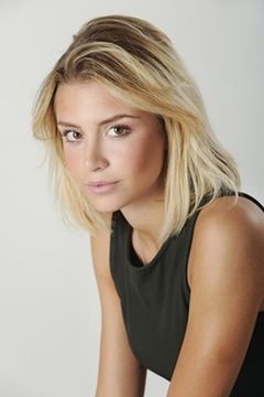Domiziana Giovinazzo interpreta Elena Martini