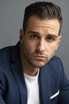 Michael Morrone interpreta Noah