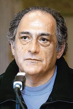 Arto Apartian interpreta Le commerçant du bazar