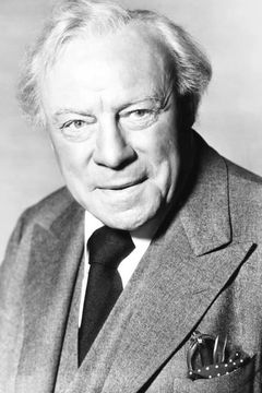 Edmund Gwenn interpreta Father Hamish MacNabb