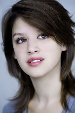 Jamie Grant interpreta Esmee van Rooy