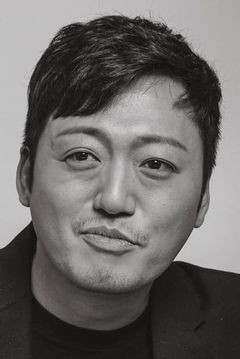 Oh Jae-se interpreta Tower Soldier