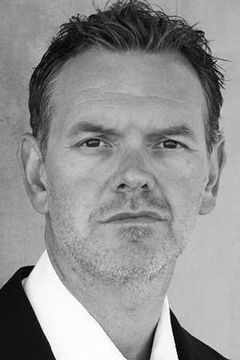 Scott G. Anderson interpreta Killer