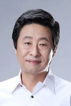 Lee Dae-yeon interpreta Actor in School Girl Uniform (uncredited)