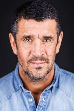 Micke Spreitz interpreta Ronald Niedermann