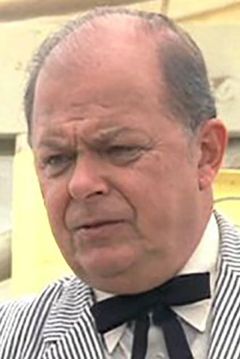 Scott Beach interpreta Judge
