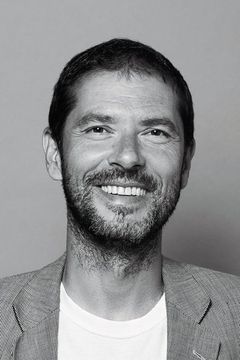 Melvil Poupaud interpreta François
