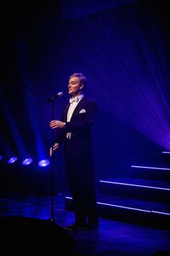 Rory Campbell interpreta Opera Performer #3 Mefistofele (Tenor)