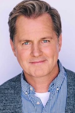 Jack Armstrong interpreta Falcon in Soap Opera