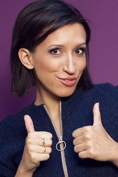 Elena Borshcheva interpreta Gym teacher