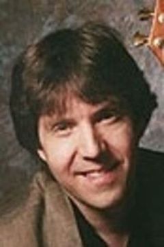 Steve Vining interpreta Simon (singing voice) (uncredited)