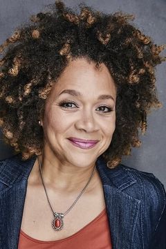 Michole Briana White interpreta Maria