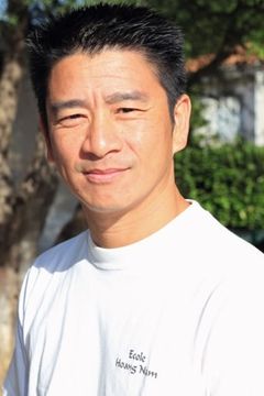 Marc Hoang Nghi interpreta Eiffel Tower Lookout
