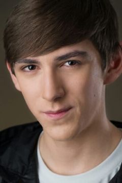 Harrison Houde interpreta Darren Walsh