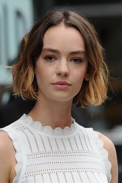Brigette Lundy-Paine interpreta Braylin Student