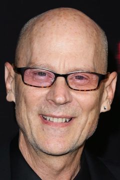 Michael Krawic interpreta FBI Agent #2