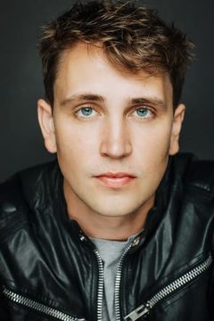 Quinten James interpreta Taylor