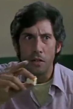 Riccardo Calvani interpreta Barman
