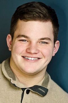 Jake Sim interpreta Belch Huggins