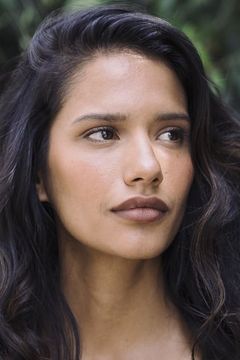 Tanaya Beatty interpreta Rachel Black