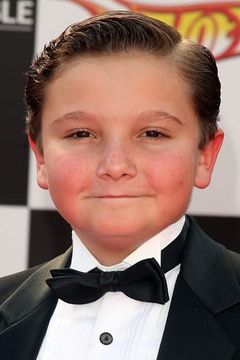 Paulie Litt interpreta Young Bully
