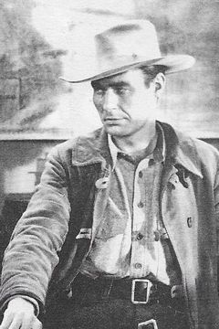 Paul Sutton interpreta Lynch - Barshee's Henchman (uncredited)